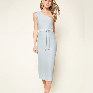 Sugar lips Sunny Days One Shoulder Midi
Dress ribbed tie one shoulder slit mint